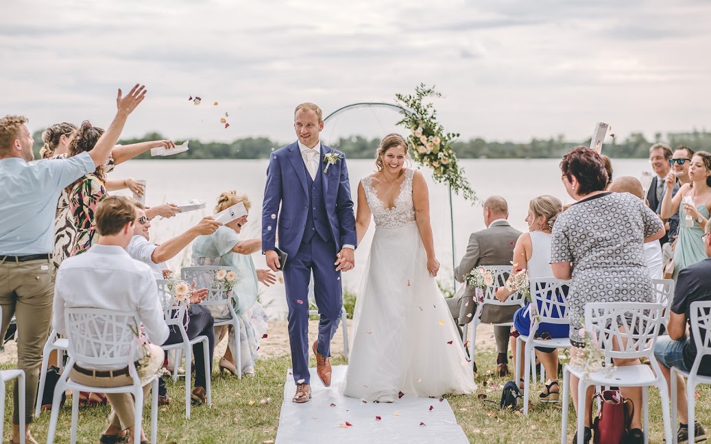 Oolderhof-beach-wedding.jpg